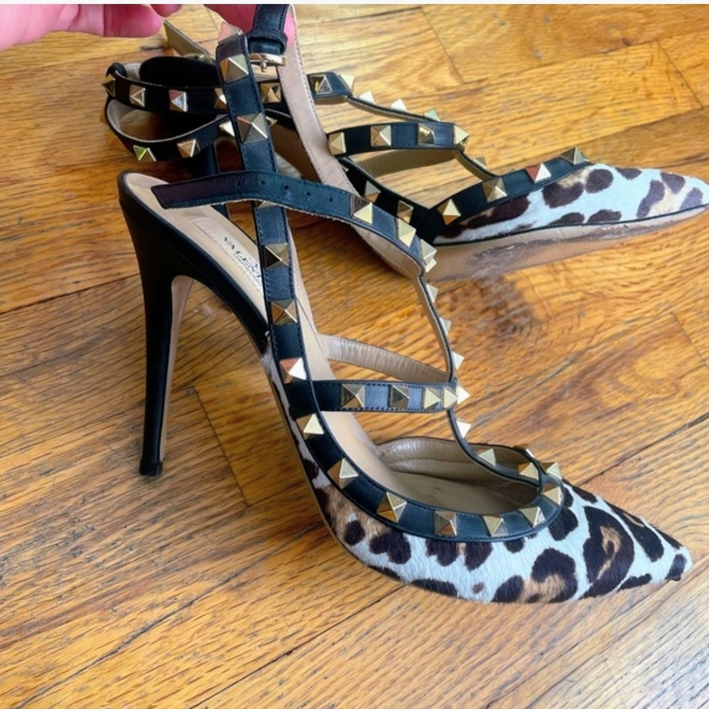 Valentino Garavani Rockstud Animal Print Rare Pointed Heels 10 US Women